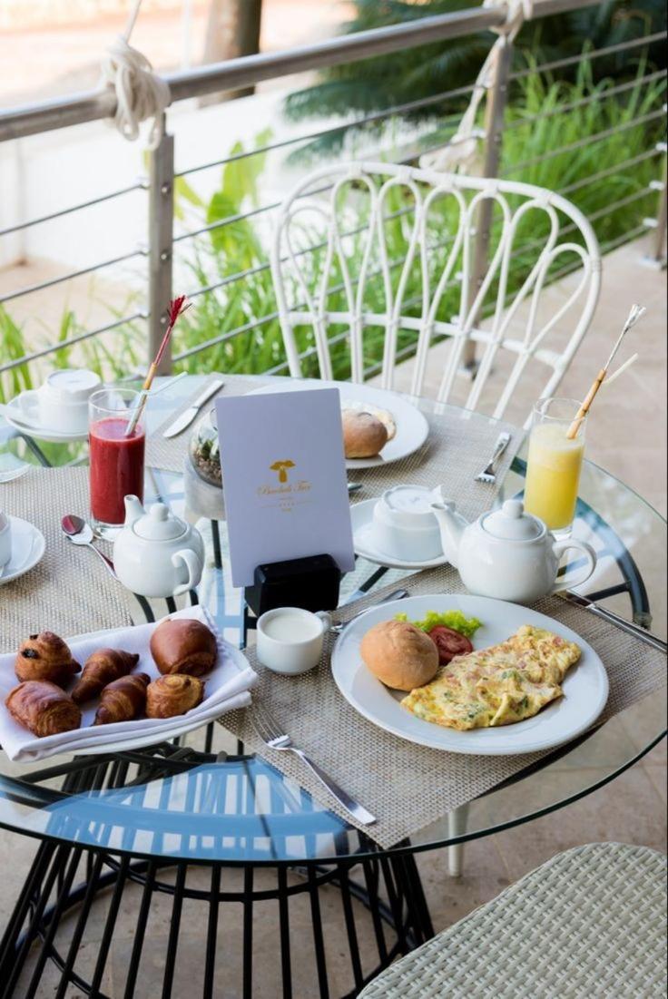Baobab Reach Resort Mombasa Kültér fotó